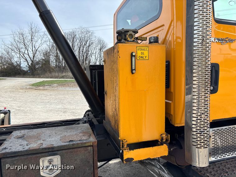 image for item FB3236 2013 International 7500 dump truck