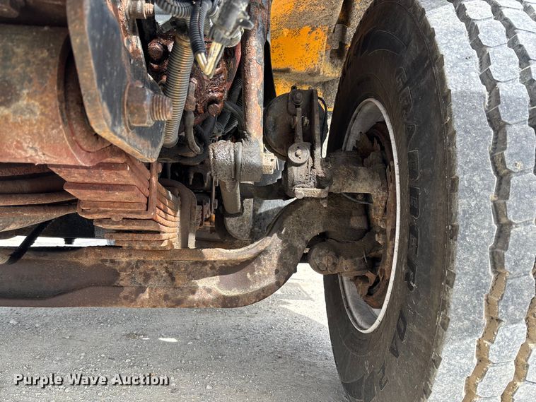 image for item FB3236 2013 International 7500 dump truck