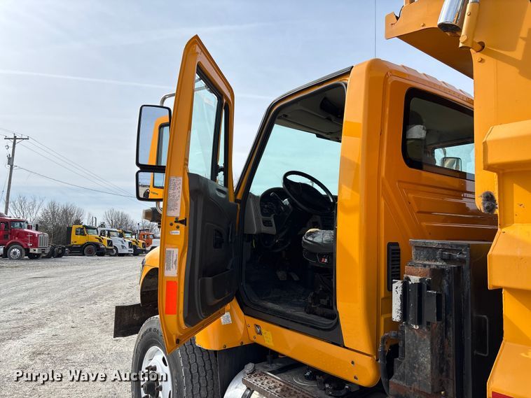 image for item FB3236 2013 International 7500 dump truck