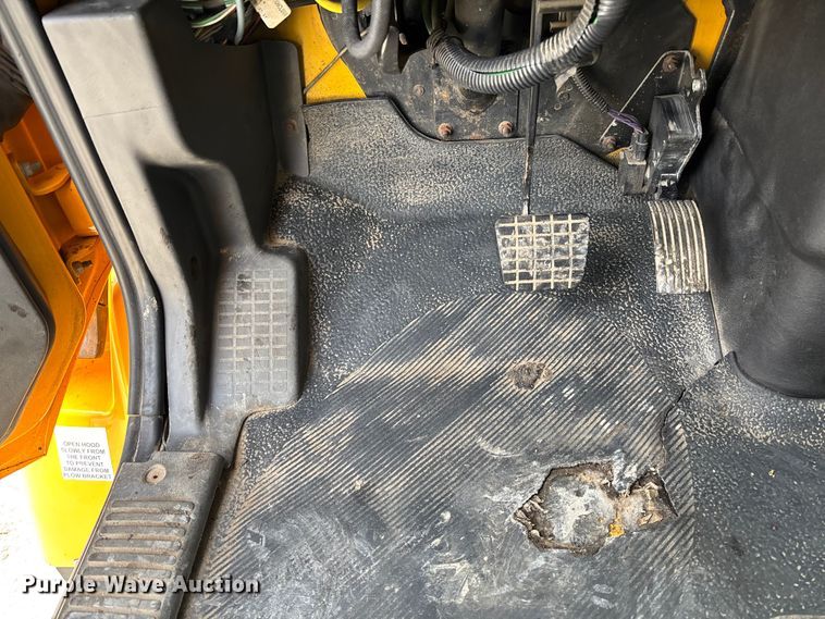 image for item FB3236 2013 International 7500 dump truck