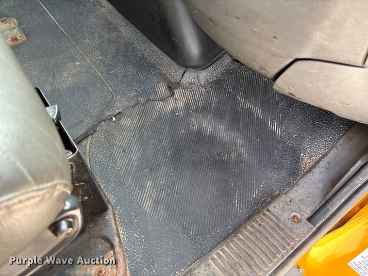 image for item FB3236 2013 International 7500 dump truck