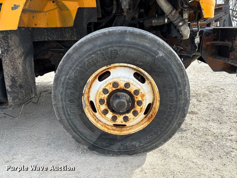 image for item FB3236 2013 International 7500 dump truck