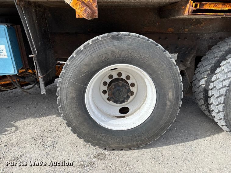 image for item FB3236 2013 International 7500 dump truck