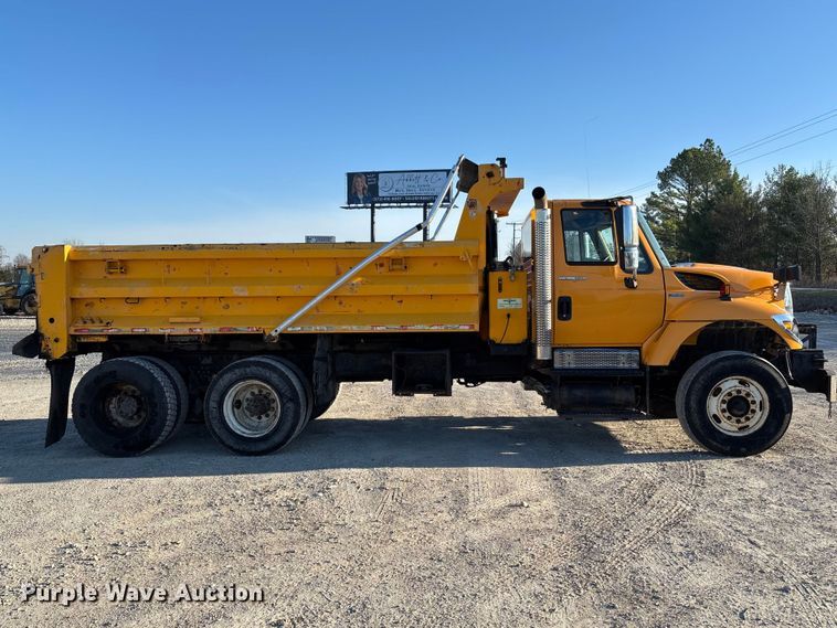 image for item FB3296 2009 International 7500 dump truck