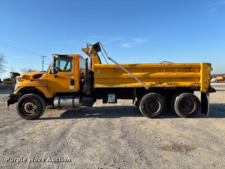 image for item FB3296 2009 International 7500 dump truck