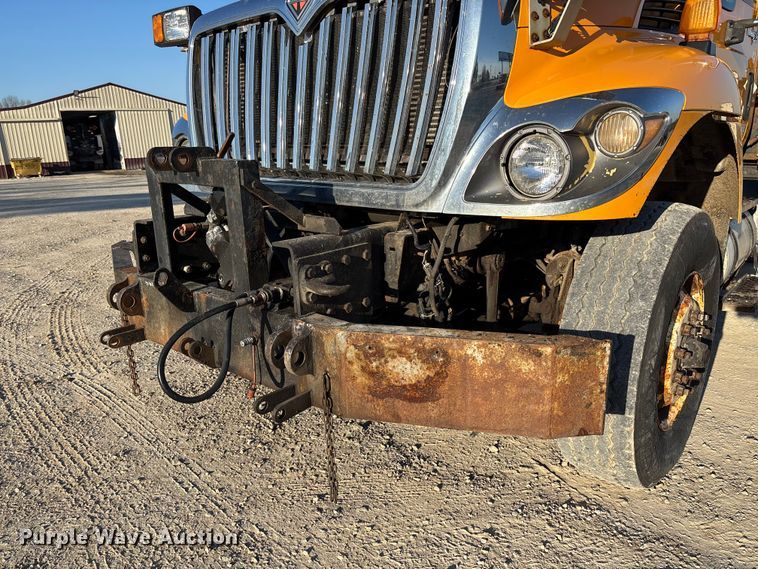 image for item FB3296 2009 International 7500 dump truck