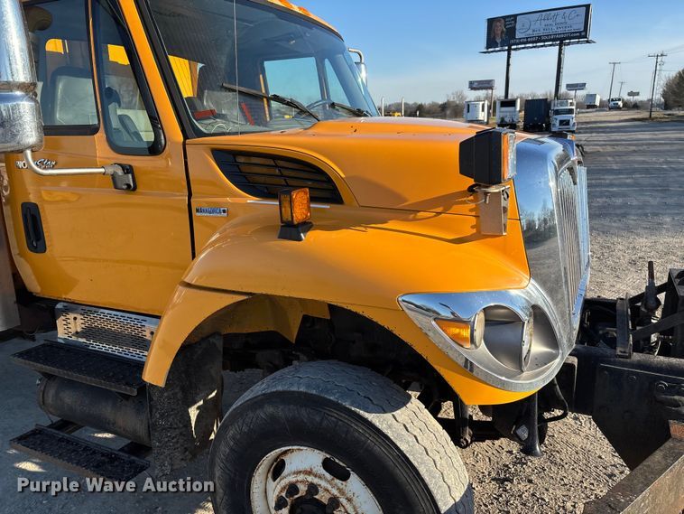 image for item FB3296 2009 International 7500 dump truck