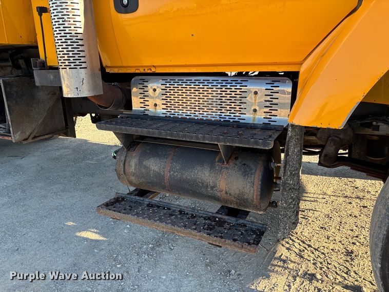 image for item FB3296 2009 International 7500 dump truck