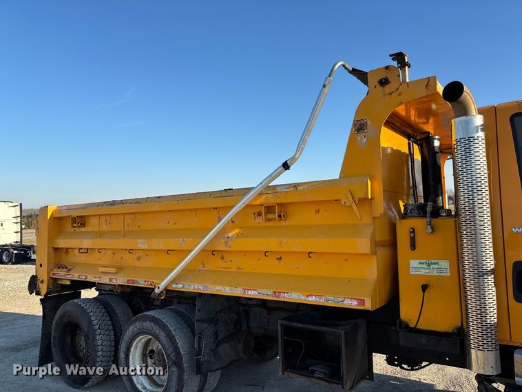 image for item FB3296 2009 International 7500 dump truck