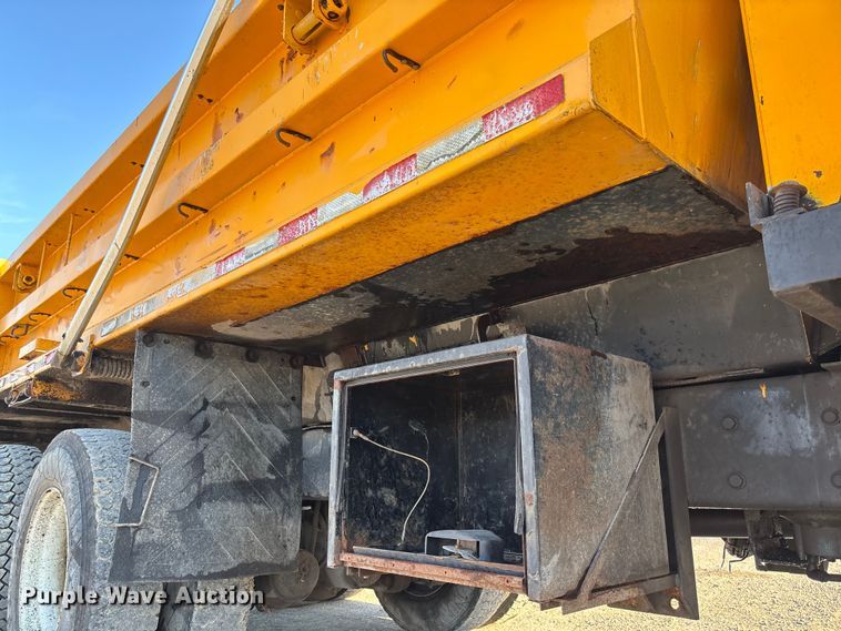 image for item FB3296 2009 International 7500 dump truck