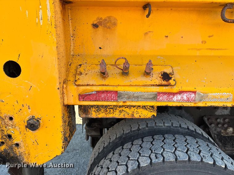 image for item FB3296 2009 International 7500 dump truck