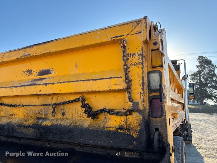 image for item FB3296 2009 International 7500 dump truck