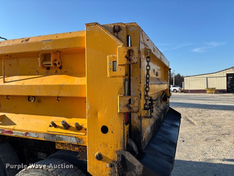 image for item FB3296 2009 International 7500 dump truck