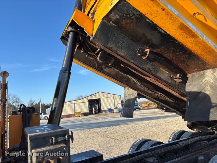 image for item FB3296 2009 International 7500 dump truck