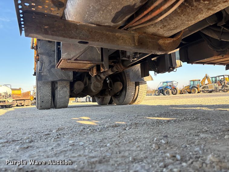 image for item FB3296 2009 International 7500 dump truck