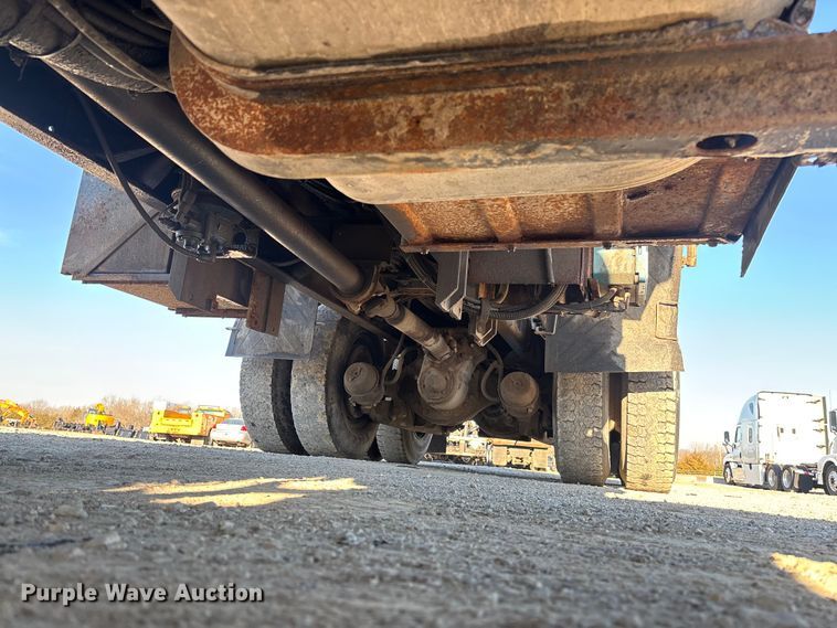 image for item FB3296 2009 International 7500 dump truck