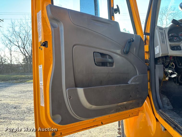 image for item FB3296 2009 International 7500 dump truck