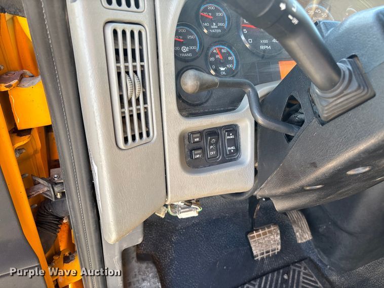 image for item FB3296 2009 International 7500 dump truck