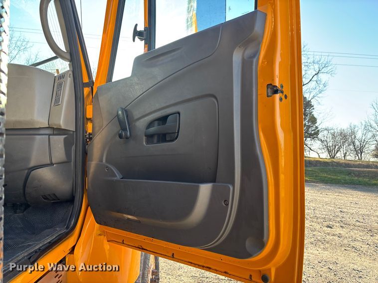 image for item FB3296 2009 International 7500 dump truck