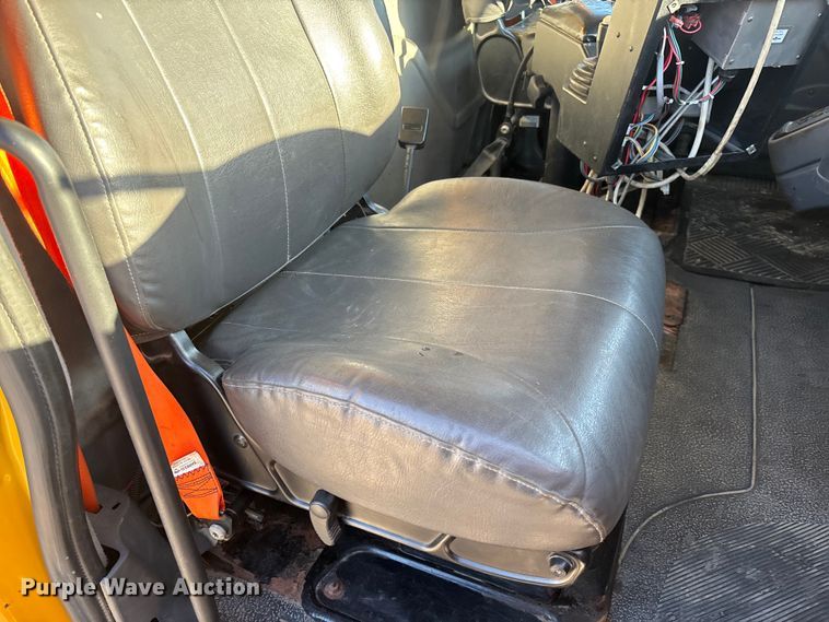 image for item FB3296 2009 International 7500 dump truck