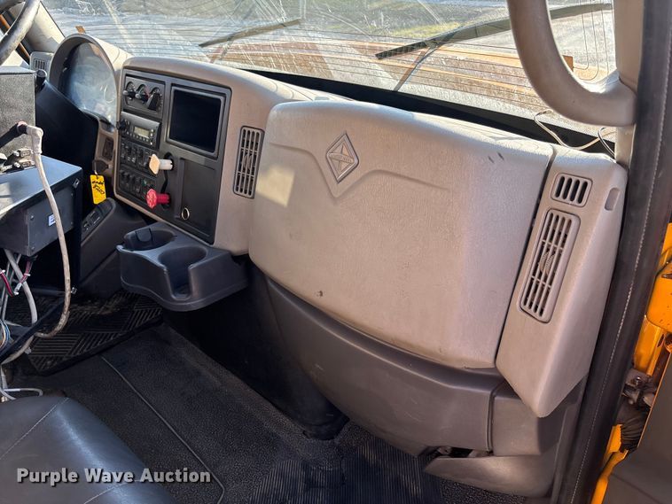 image for item FB3296 2009 International 7500 dump truck