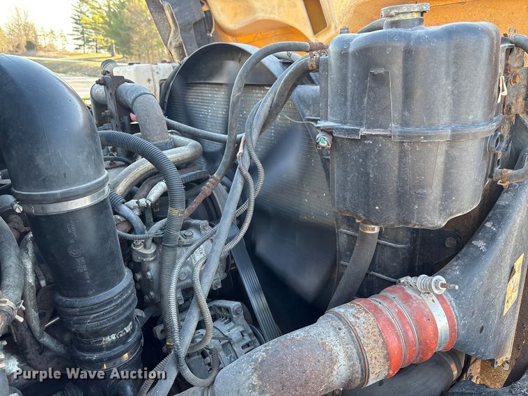 image for item FB3296 2009 International 7500 dump truck