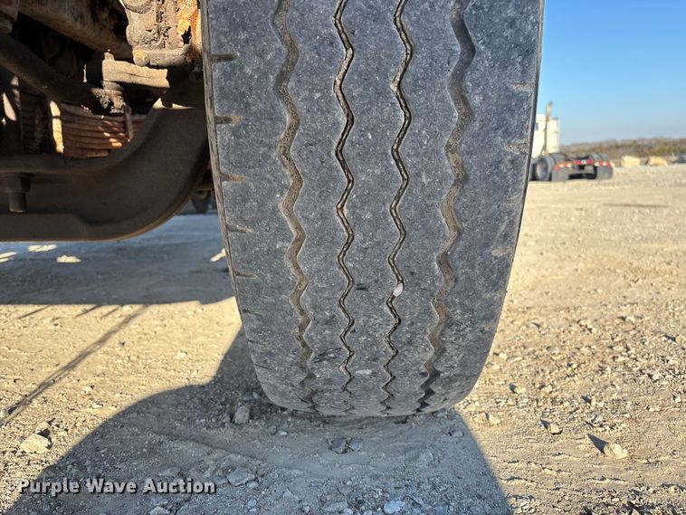 image for item FB3296 2009 International 7500 dump truck