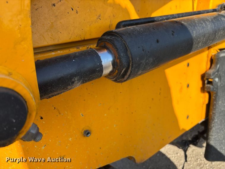 image for item FB3326 2016 JCB 3CX-14 backhoe