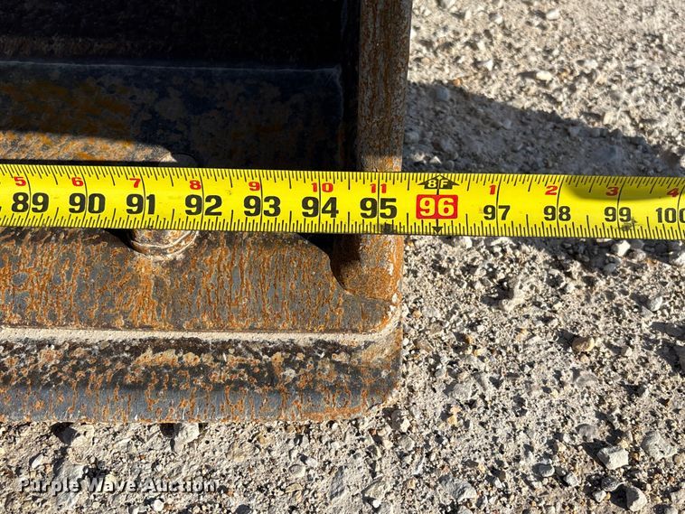 image for item FB3326 2016 JCB 3CX-14 backhoe