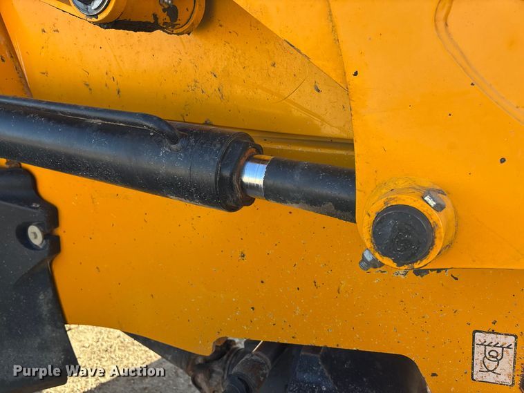 image for item FB3326 2016 JCB 3CX-14 backhoe