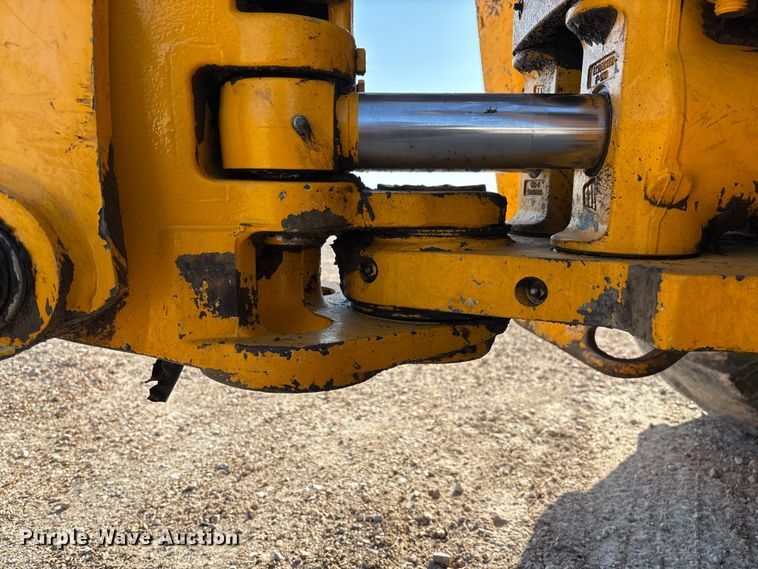 image for item FB3326 2016 JCB 3CX-14 backhoe