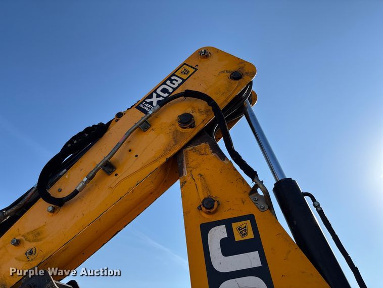 image for item FB3326 2016 JCB 3CX-14 backhoe