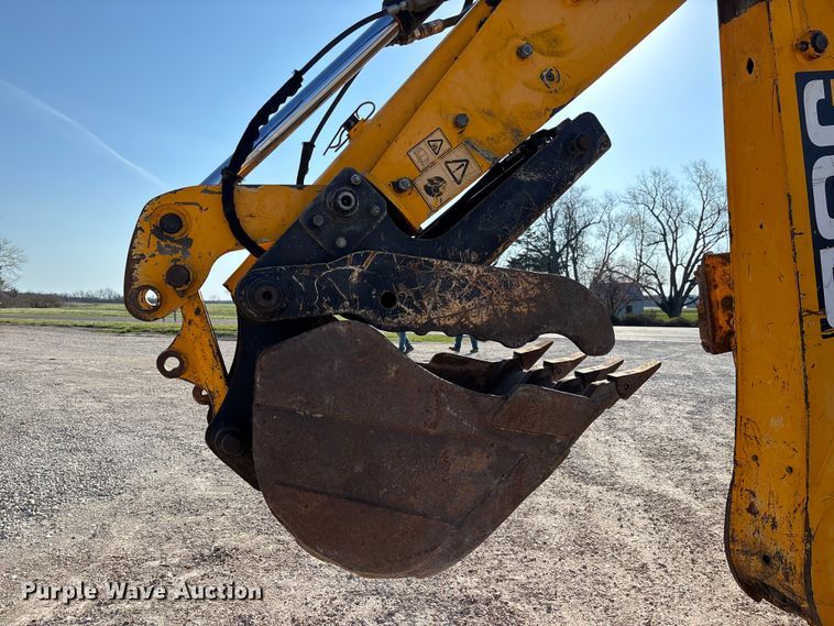 image for item FB3326 2016 JCB 3CX-14 backhoe