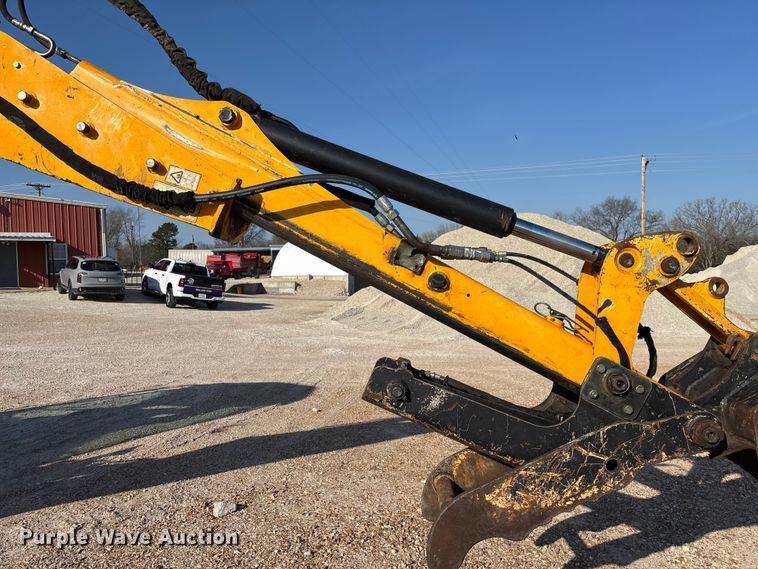 image for item FB3326 2016 JCB 3CX-14 backhoe