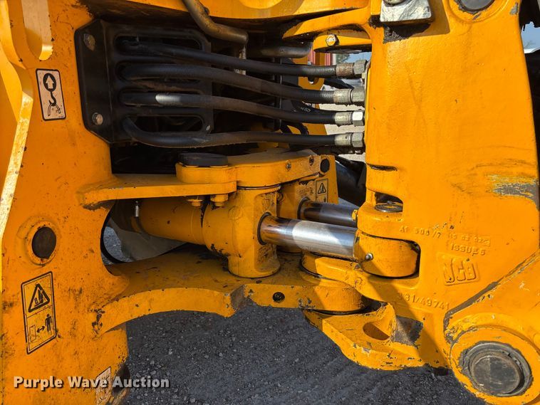 image for item FB3326 2016 JCB 3CX-14 backhoe