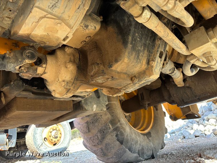 image for item FB3326 2016 JCB 3CX-14 backhoe