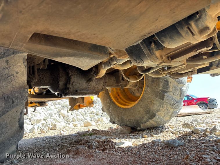 image for item FB3326 2016 JCB 3CX-14 backhoe