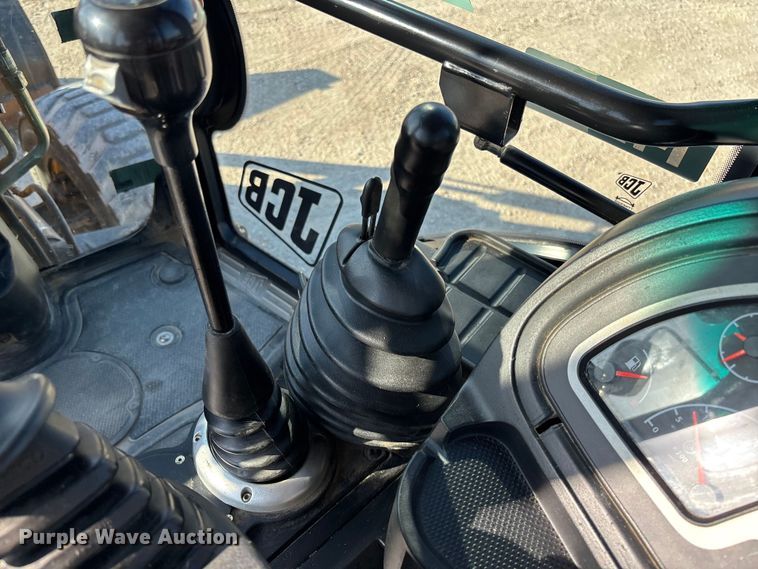 image for item FB3326 2016 JCB 3CX-14 backhoe