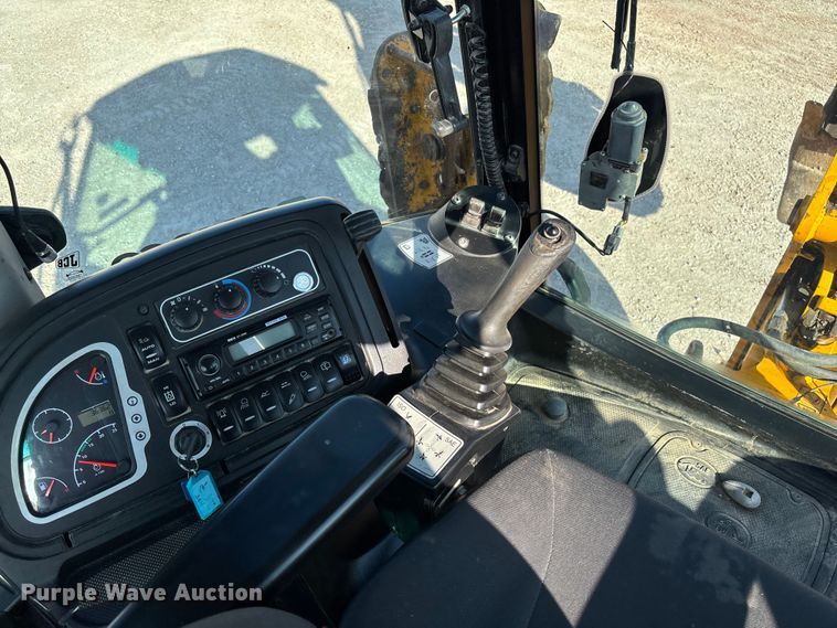 image for item FB3326 2016 JCB 3CX-14 backhoe