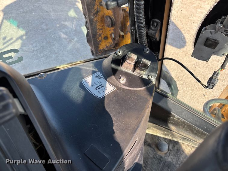 image for item FB3326 2016 JCB 3CX-14 backhoe