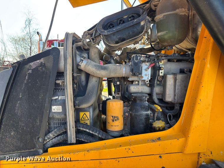 image for item FB3326 2016 JCB 3CX-14 backhoe