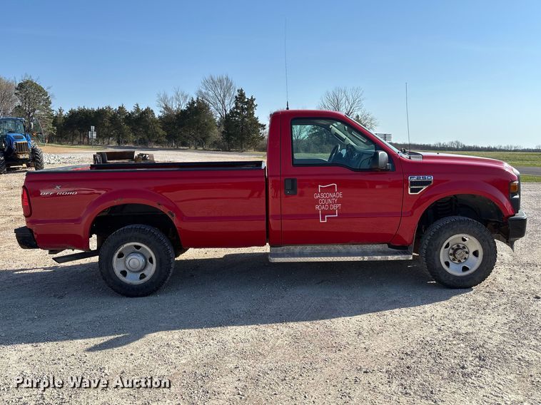 image for item FB3327 2008 Ford F250 Super Duty pickup truck