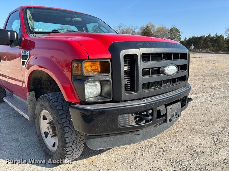image for item FB3327 2008 Ford F250 Super Duty pickup truck