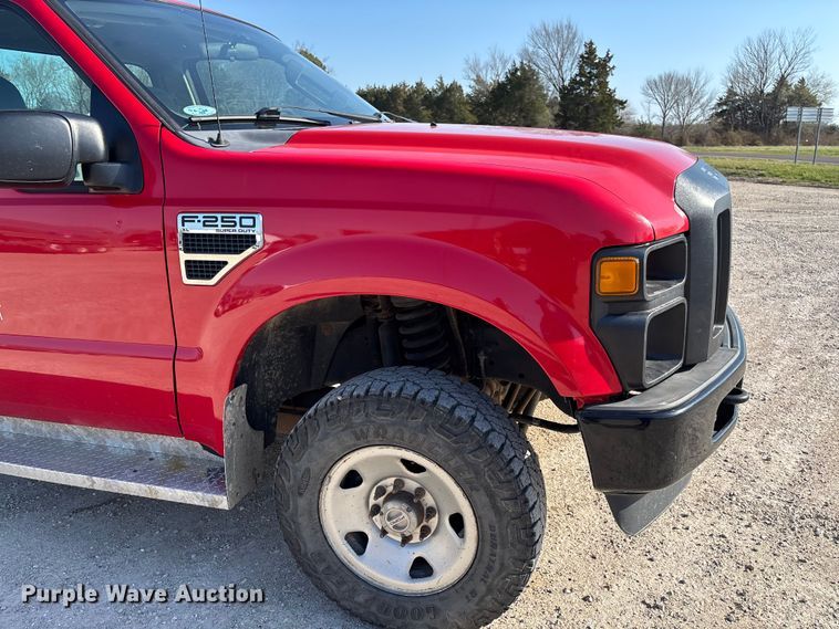 image for item FB3327 2008 Ford F250 Super Duty pickup truck