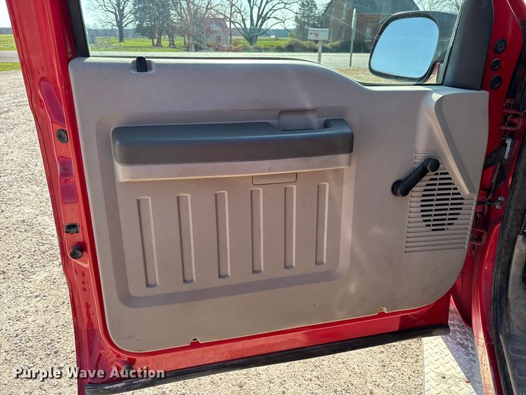 image for item FB3327 2008 Ford F250 Super Duty pickup truck