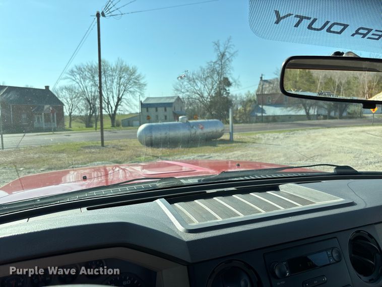image for item FB3327 2008 Ford F250 Super Duty pickup truck