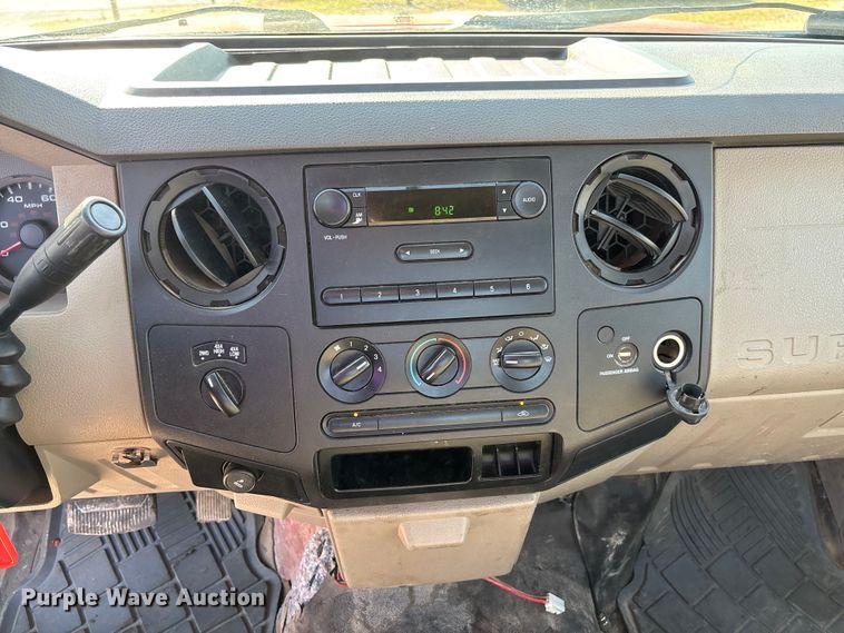 image for item FB3327 2008 Ford F250 Super Duty pickup truck