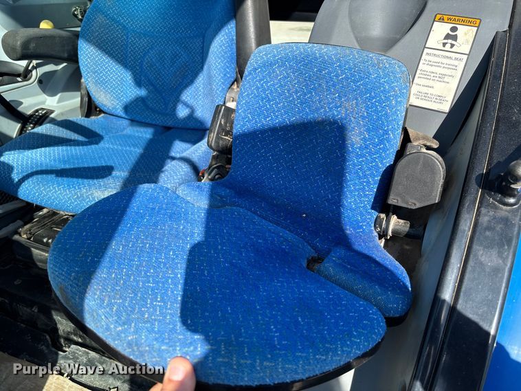 image for item FB3328 2016 New Holland T56.120 MFWD tractor