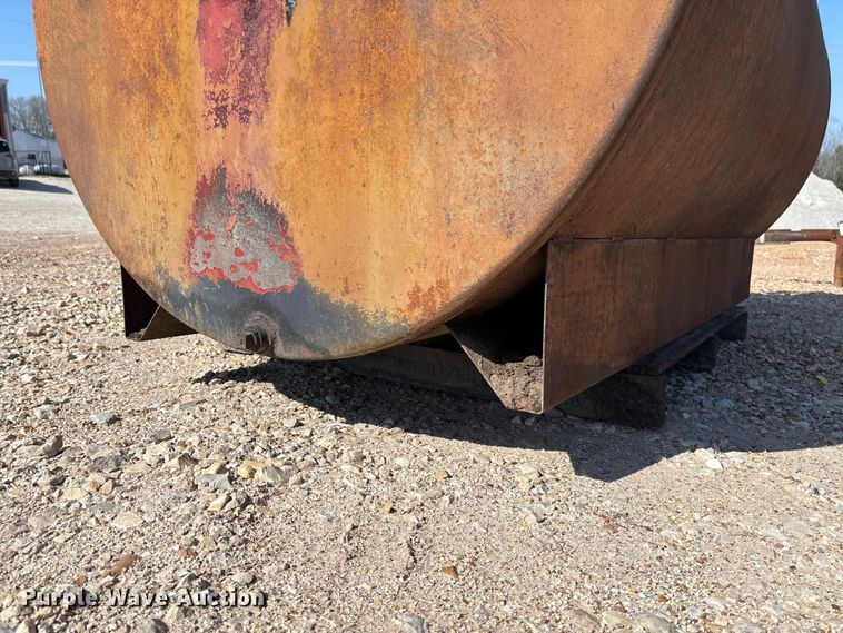 image for item FB3330 fuel tank