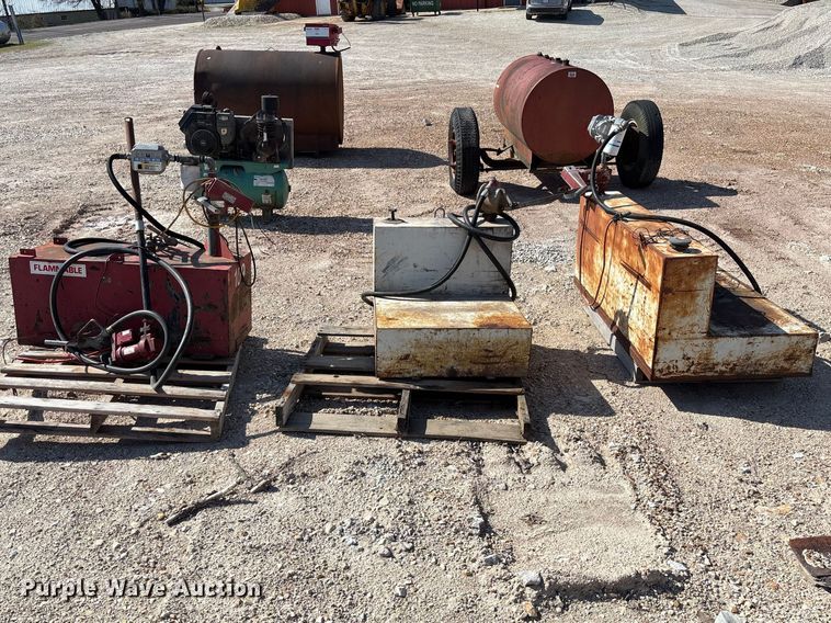 image for item FB3332 (3) Fuel tanks